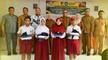 Seragam Sekolah Gratis Touna